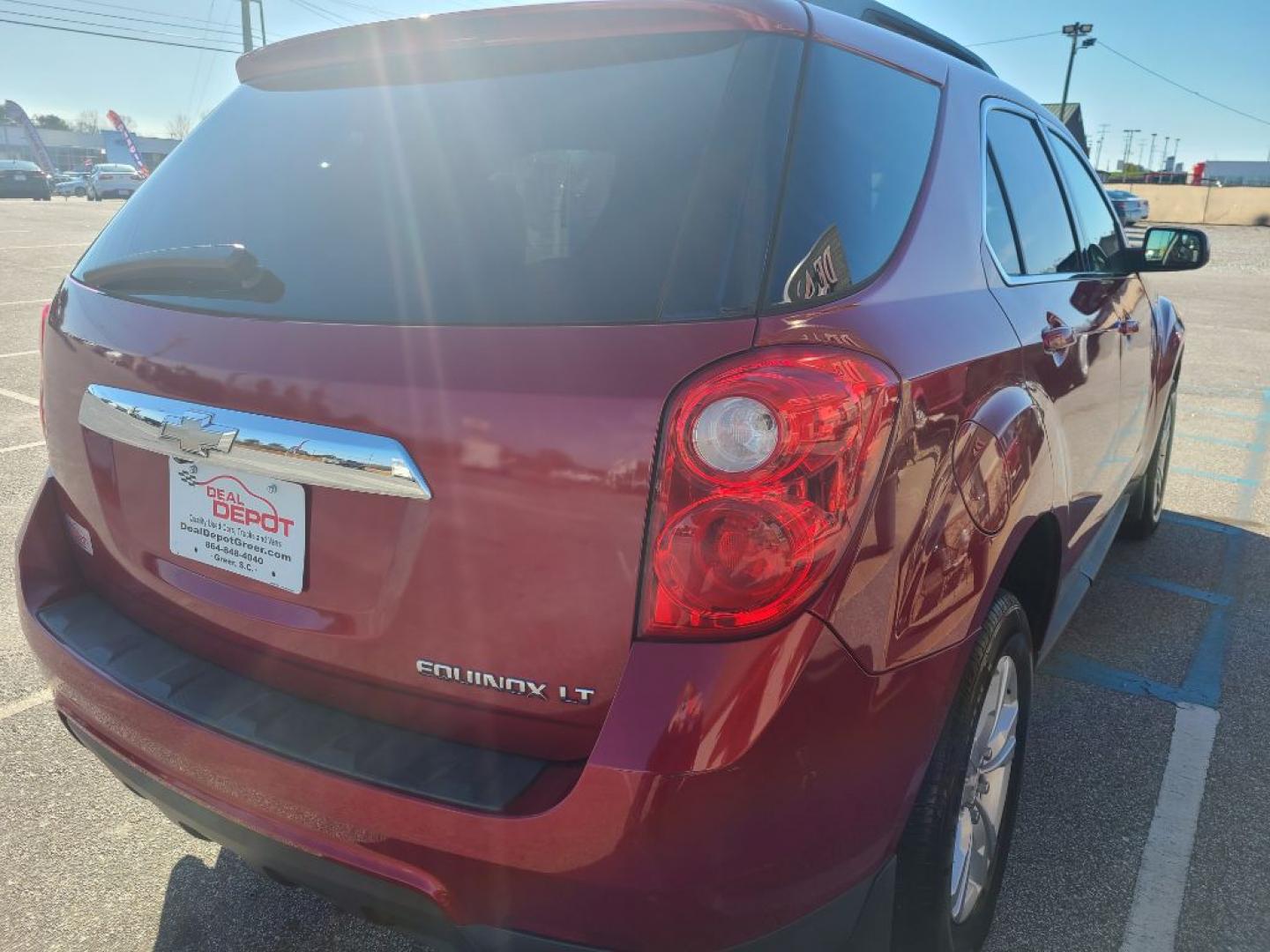 2013 RED CHEVROLET EQUINOX LT (1GNALPEK8DZ) with an 2.4L engine, Automatic transmission, located at 13640 E Wade Hampton Blvd, Greer, SC, 29651, (864) 848-4040, 34.950825, -82.197464 - Photo#6