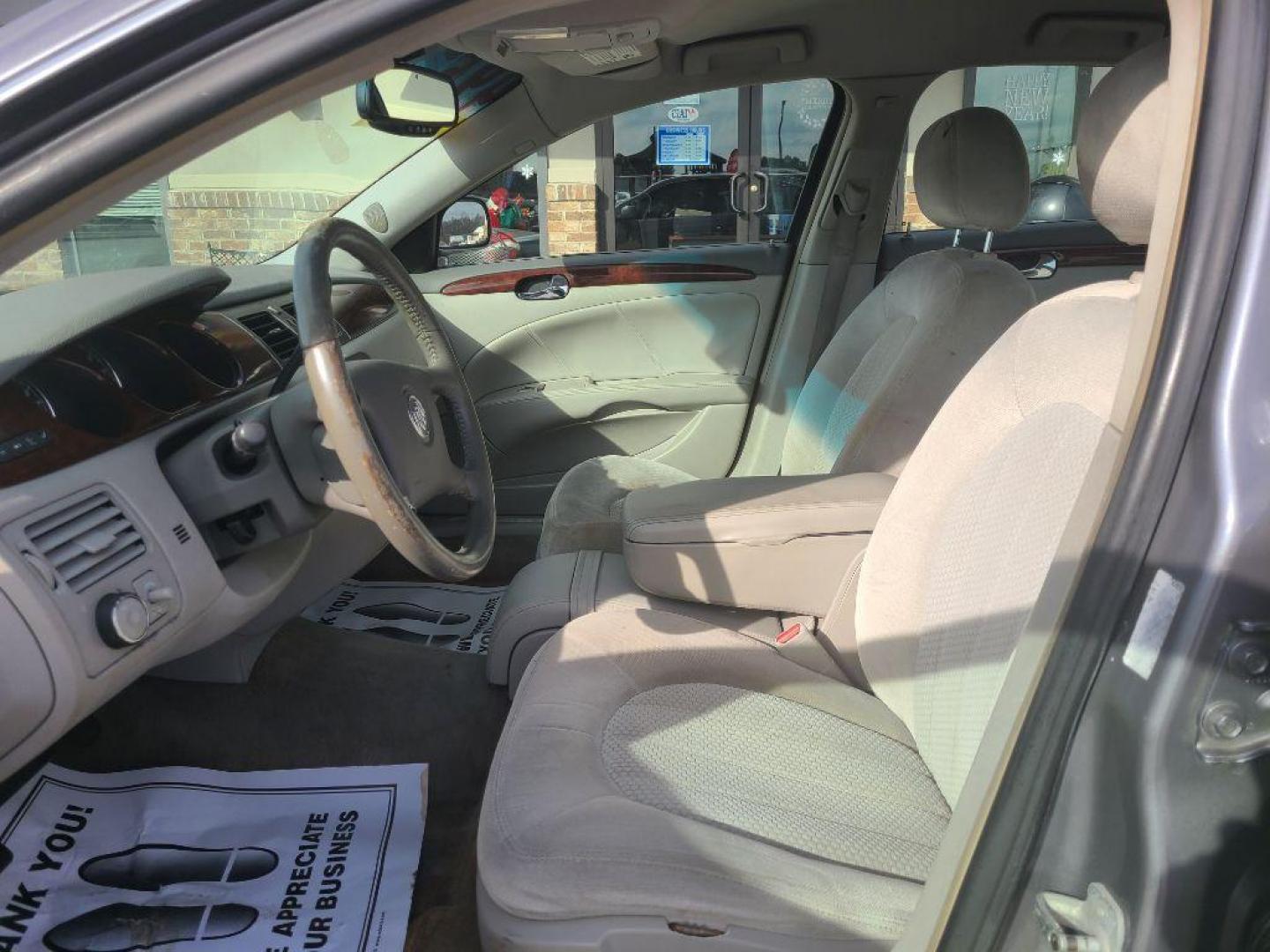 2008 GRAY BUICK LUCERNE CX (1G4HP57228U) with an 3.8L engine, Automatic transmission, located at 13640 E Wade Hampton Blvd, Greer, SC, 29651, (864) 848-4040, 34.950825, -82.197464 - Photo#9