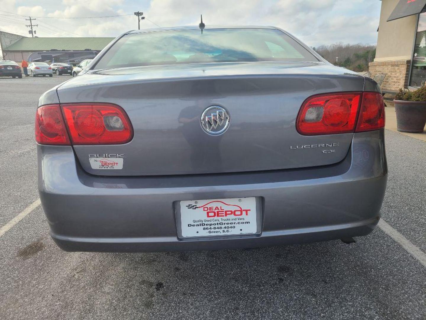 2008 GRAY BUICK LUCERNE CX (1G4HP57228U) with an 3.8L engine, Automatic transmission, located at 13640 E Wade Hampton Blvd, Greer, SC, 29651, (864) 848-4040, 34.950825, -82.197464 - Photo#5