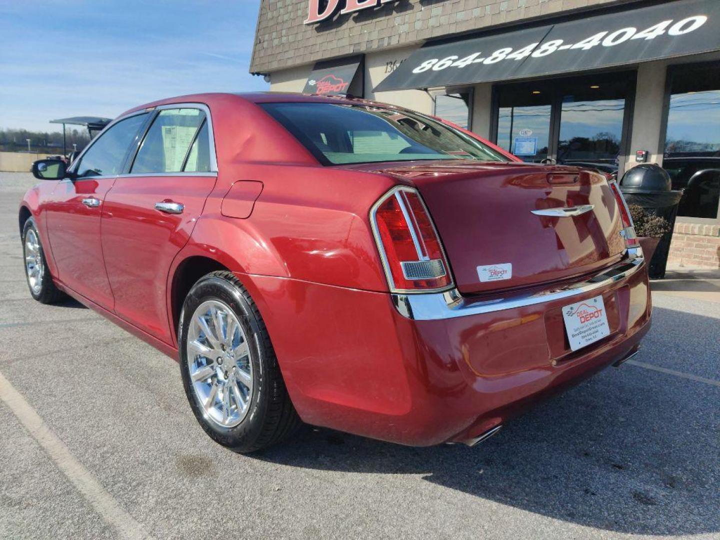 2011 RED CHRYSLER 300C (2C3CA6CT1BH) with an 5.7L engine, Automatic transmission, located at 13640 E Wade Hampton Blvd, Greer, SC, 29651, (864) 848-4040, 34.950825, -82.197464 - Photo#4