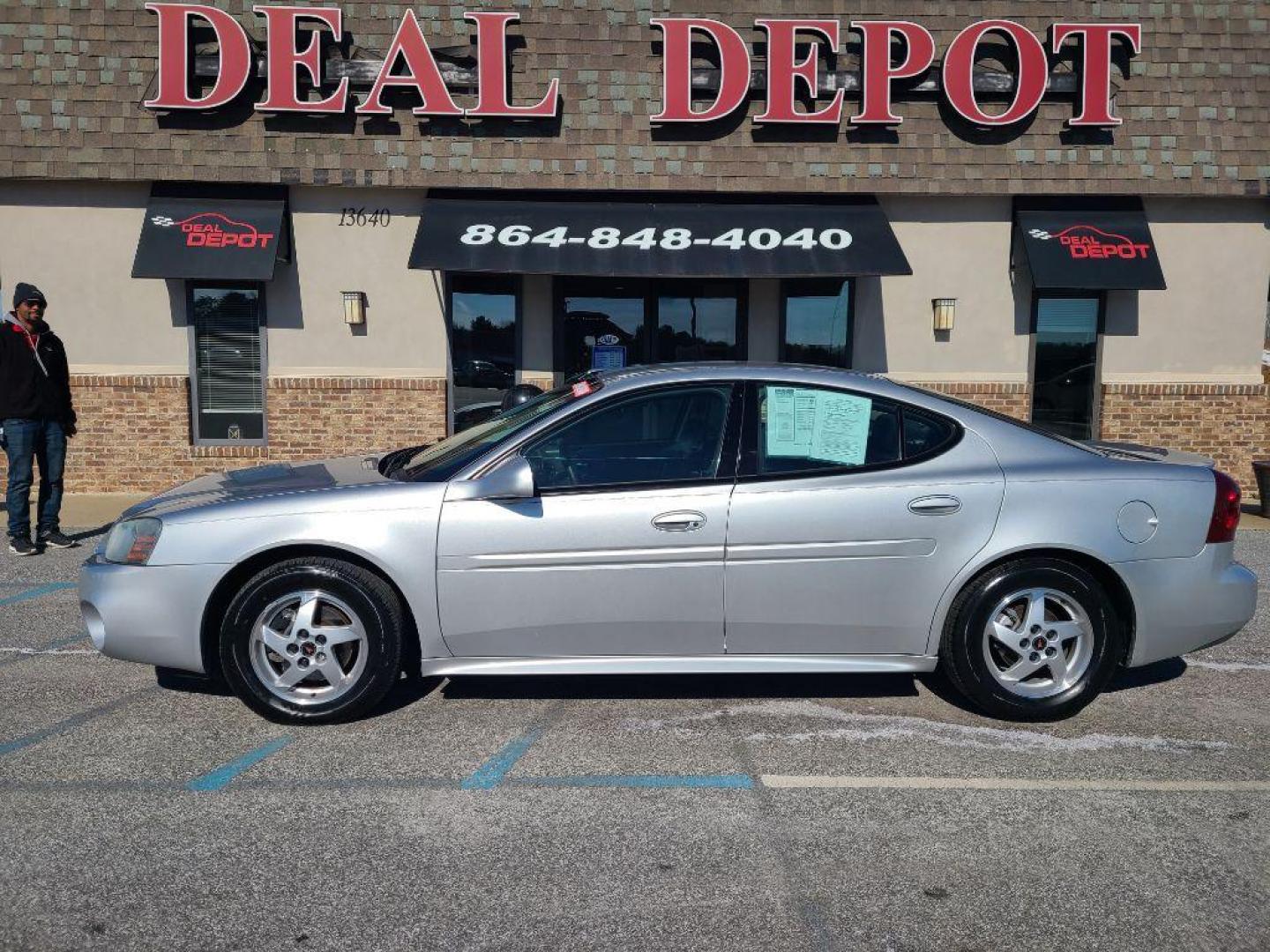 2004 SILVER PONTIAC GRAND PRIX GT (2G2WP522941) with an 3.8L engine, Automatic transmission, located at 13640 E Wade Hampton Blvd, Greer, SC, 29651, (864) 848-4040, 34.950825, -82.197464 - Photo#0