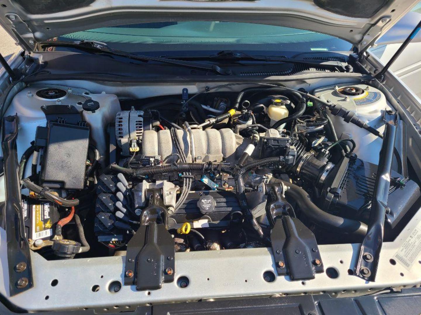 2004 SILVER PONTIAC GRAND PRIX GT (2G2WP522941) with an 3.8L engine, Automatic transmission, located at 13640 E Wade Hampton Blvd, Greer, SC, 29651, (864) 848-4040, 34.950825, -82.197464 - Photo#11