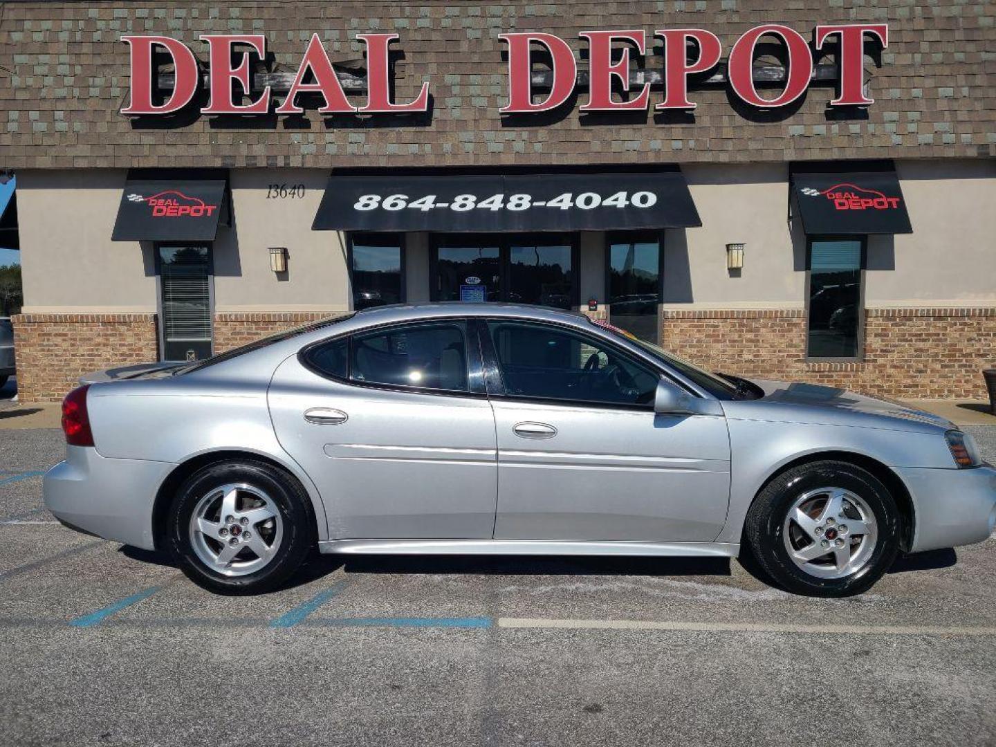 2004 SILVER PONTIAC GRAND PRIX GT (2G2WP522941) with an 3.8L engine, Automatic transmission, located at 13640 E Wade Hampton Blvd, Greer, SC, 29651, (864) 848-4040, 34.950825, -82.197464 - Photo#12