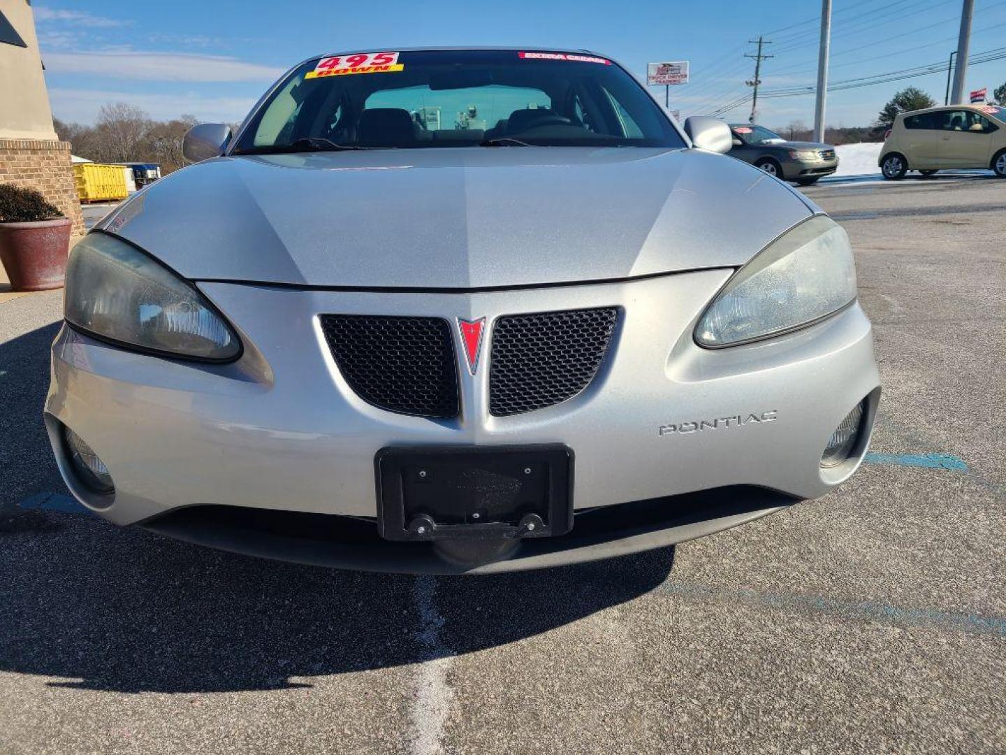 2004 SILVER PONTIAC GRAND PRIX GT (2G2WP522941) with an 3.8L engine, Automatic transmission, located at 13640 E Wade Hampton Blvd, Greer, SC, 29651, (864) 848-4040, 34.950825, -82.197464 - Photo#2