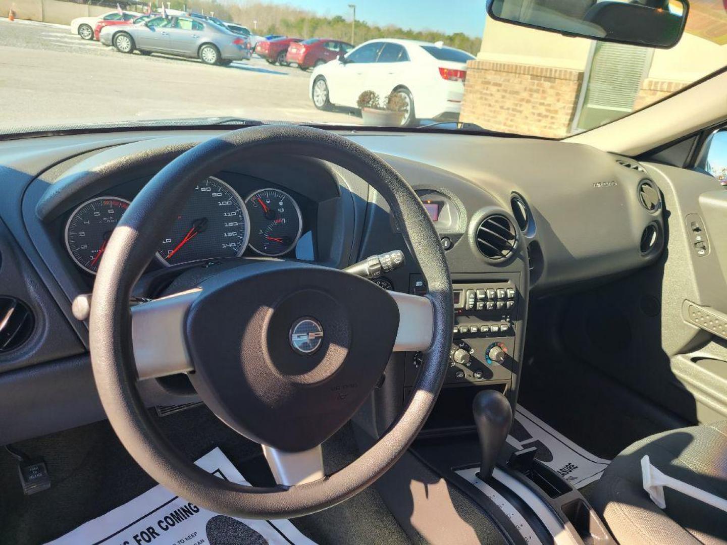 2004 SILVER PONTIAC GRAND PRIX GT (2G2WP522941) with an 3.8L engine, Automatic transmission, located at 13640 E Wade Hampton Blvd, Greer, SC, 29651, (864) 848-4040, 34.950825, -82.197464 - Photo#8