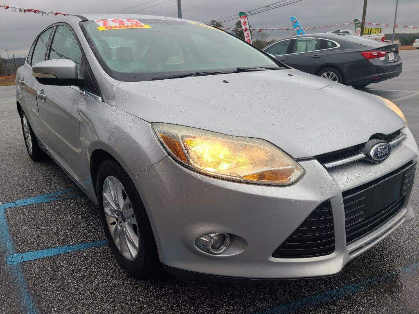 2012 SILVER FORD FOCUS SEL (1FAHP3H28CL) with an 2.0L engine, Automatic transmission, located at 13640 E Wade Hampton Blvd, Greer, SC, 29651, (864) 848-4040, 34.950825, -82.197464 - Photo#3