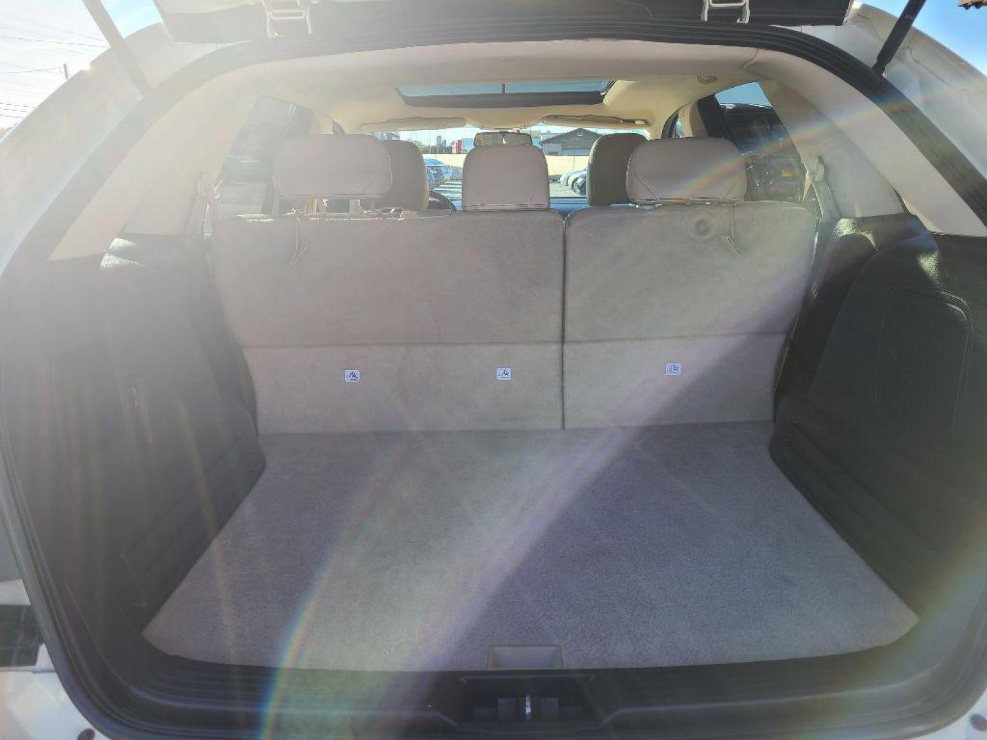 2008 WHITE FORD EDGE LIMITED (2FMDK49C68B) with an 3.5L engine, Automatic transmission, located at 13640 E Wade Hampton Blvd, Greer, SC, 29651, (864) 848-4040, 34.950825, -82.197464 - Photo#7