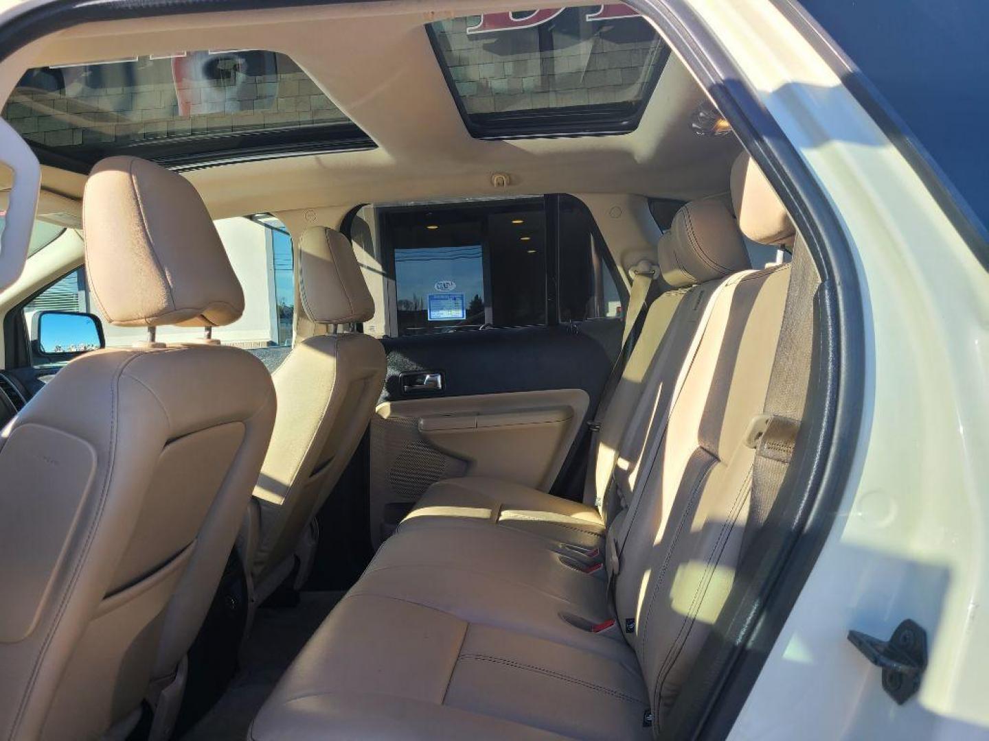 2008 WHITE FORD EDGE LIMITED (2FMDK49C68B) with an 3.5L engine, Automatic transmission, located at 13640 E Wade Hampton Blvd, Greer, SC, 29651, (864) 848-4040, 34.950825, -82.197464 - Photo#10