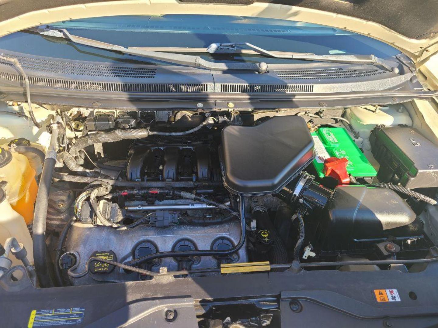 2008 WHITE FORD EDGE LIMITED (2FMDK49C68B) with an 3.5L engine, Automatic transmission, located at 13640 E Wade Hampton Blvd, Greer, SC, 29651, (864) 848-4040, 34.950825, -82.197464 - Photo#11