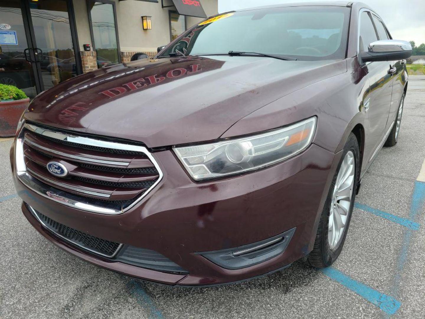 2015 BURG FORD TAURUS LIMITED (1FAHP2F86FG) with an 3.5L engine, Automatic transmission, located at 13640 E Wade Hampton Blvd, Greer, SC, 29651, (864) 848-4040, 34.950825, -82.197464 - Photo#1