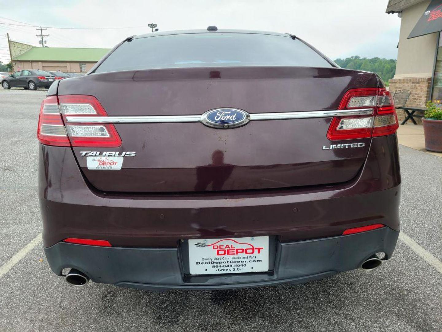 2015 BURG FORD TAURUS LIMITED (1FAHP2F86FG) with an 3.5L engine, Automatic transmission, located at 13640 E Wade Hampton Blvd, Greer, SC, 29651, (864) 848-4040, 34.950825, -82.197464 - Photo#5
