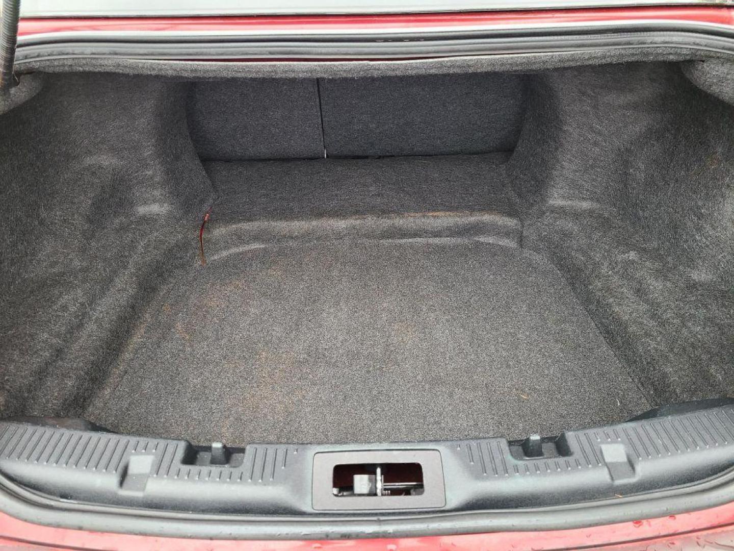 2015 BURG FORD TAURUS LIMITED (1FAHP2F86FG) with an 3.5L engine, Automatic transmission, located at 13640 E Wade Hampton Blvd, Greer, SC, 29651, (864) 848-4040, 34.950825, -82.197464 - Photo#7