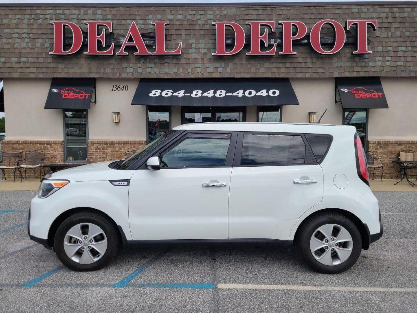2016 WHITE KIA SOUL (KNDJN2A26G7) with an 1.6L engine, 6-Speed Manual transmission, located at 13640 E Wade Hampton Blvd, Greer, SC, 29651, (864) 848-4040, 34.950825, -82.197464 - Photo#0