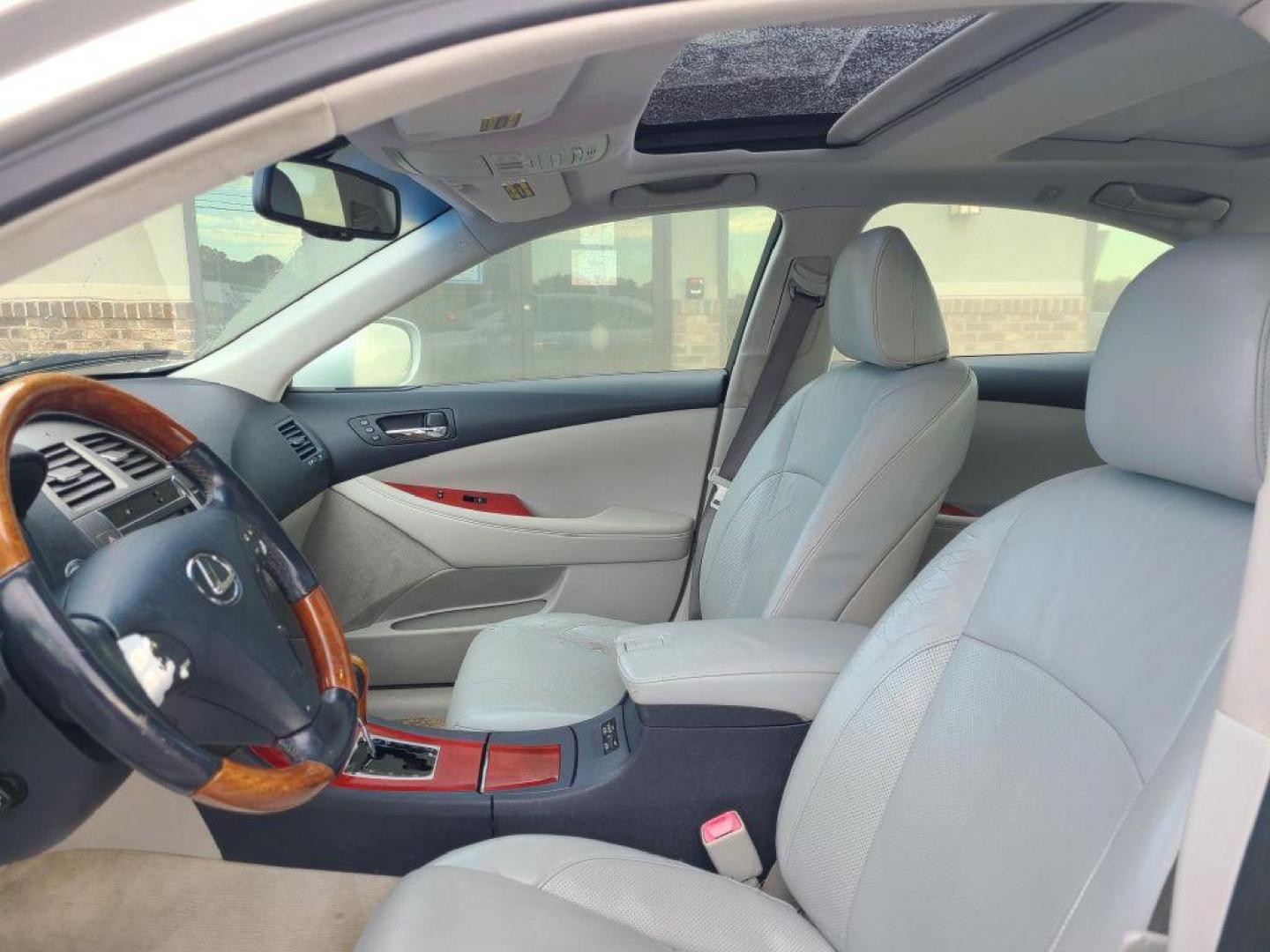 2007 SILVER LEXUS ES350 BASE (JTHBJ46G572) with an 3.5L engine, Automatic transmission, located at 13640 E Wade Hampton Blvd, Greer, SC, 29651, (864) 848-4040, 34.950825, -82.197464 - Photo#9