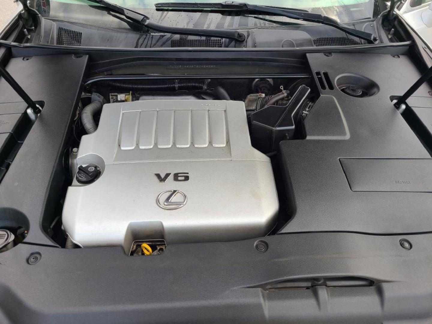 2007 SILVER LEXUS ES350 BASE (JTHBJ46G572) with an 3.5L engine, Automatic transmission, located at 13640 E Wade Hampton Blvd, Greer, SC, 29651, (864) 848-4040, 34.950825, -82.197464 - Photo#11