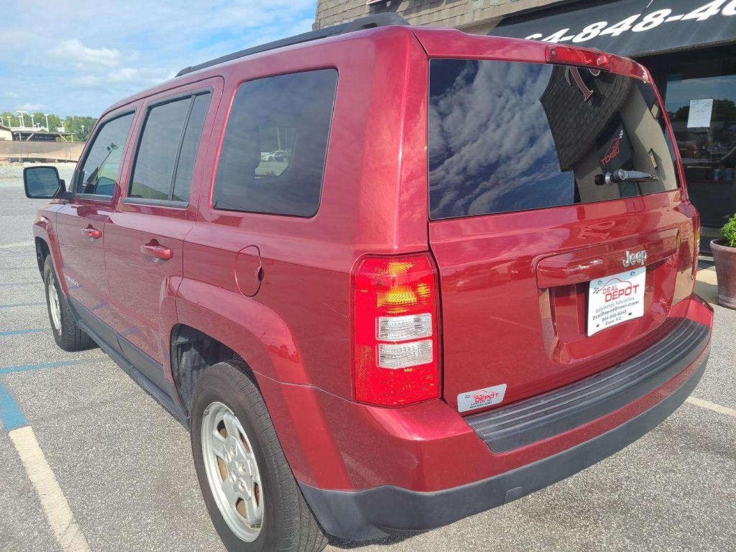 2016 RED JEEP PATRIOT SPORT (1C4NJPBB4GD) with an 2.4L engine, Continuously Variable transmission, located at 13640 E Wade Hampton Blvd, Greer, SC, 29651, (864) 848-4040, 34.950825, -82.197464 - Photo#4