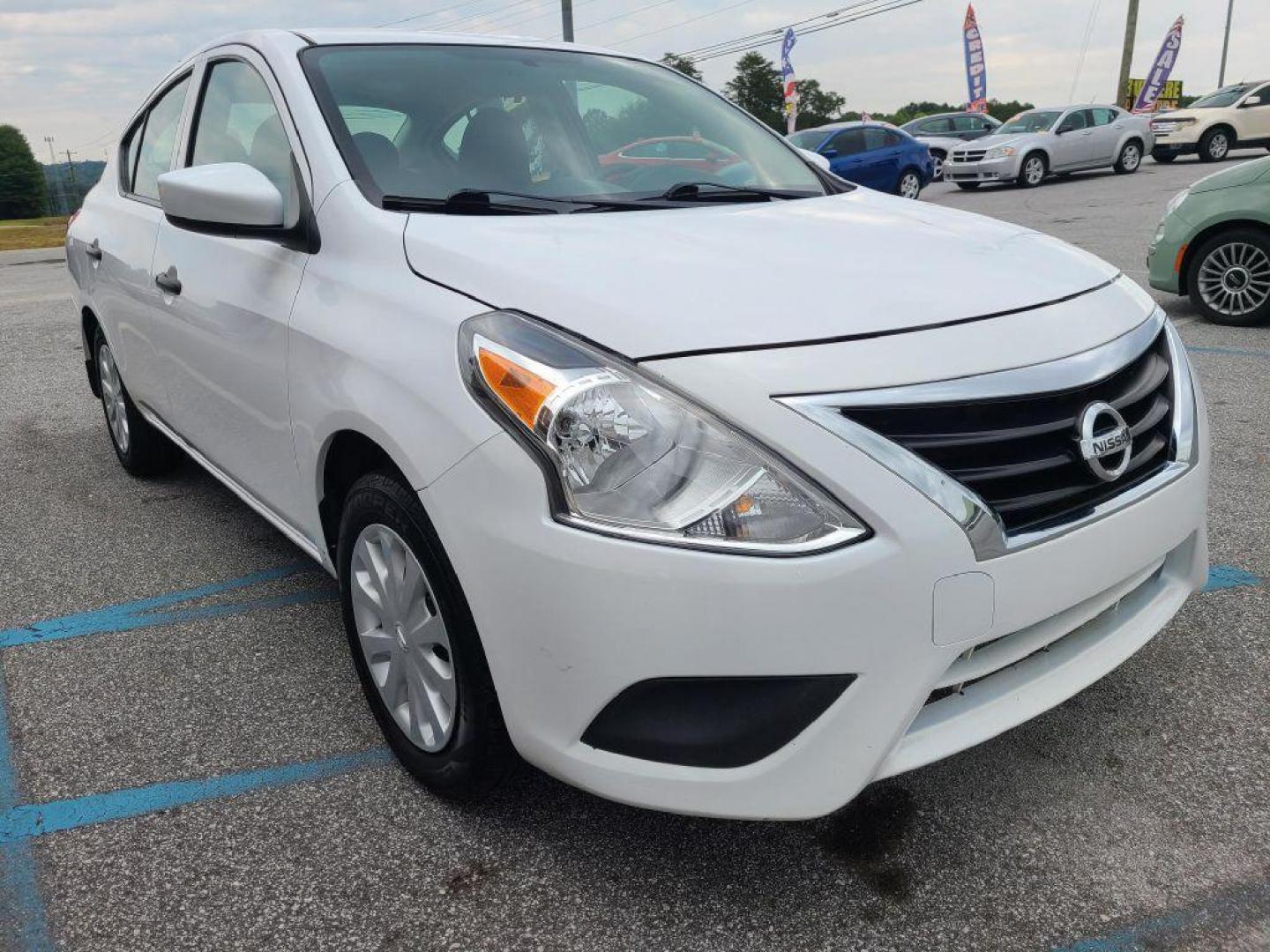 2017 WHITE NISSAN VERSA S (3N1CN7AP7HL) with an 1.6L engine, Continuously Variable transmission, located at 13640 E Wade Hampton Blvd, Greer, SC, 29651, (864) 848-4040, 34.950825, -82.197464 - Photo#3
