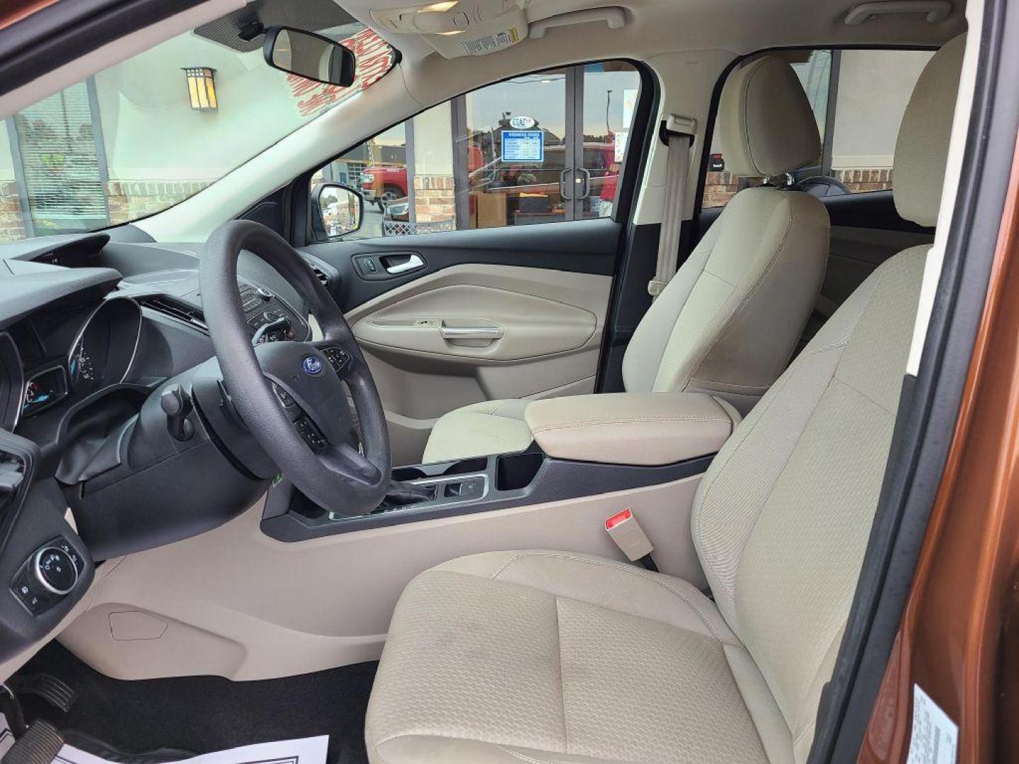 2017 ORANGE FORD ESCAPE SE (1FMCU0GDXHU) with an 1.5L engine, Automatic transmission, located at 13640 E Wade Hampton Blvd, Greer, SC, 29651, (864) 848-4040, 34.950825, -82.197464 - Photo#9