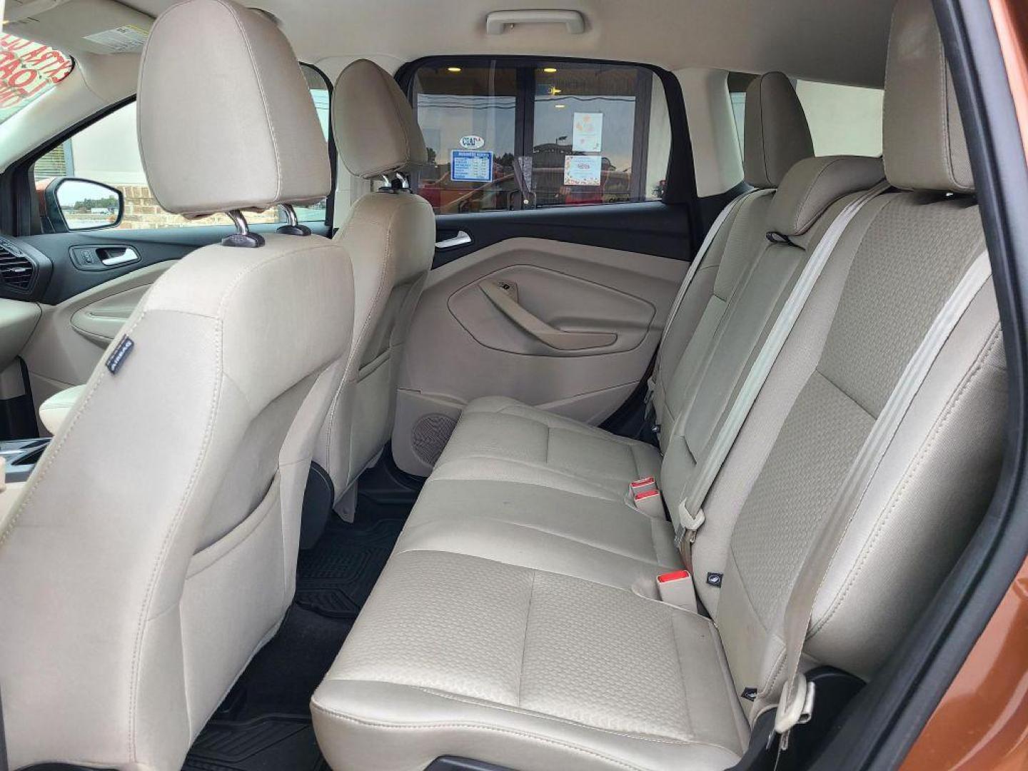 2017 ORANGE FORD ESCAPE SE (1FMCU0GDXHU) with an 1.5L engine, Automatic transmission, located at 13640 E Wade Hampton Blvd, Greer, SC, 29651, (864) 848-4040, 34.950825, -82.197464 - Photo#10