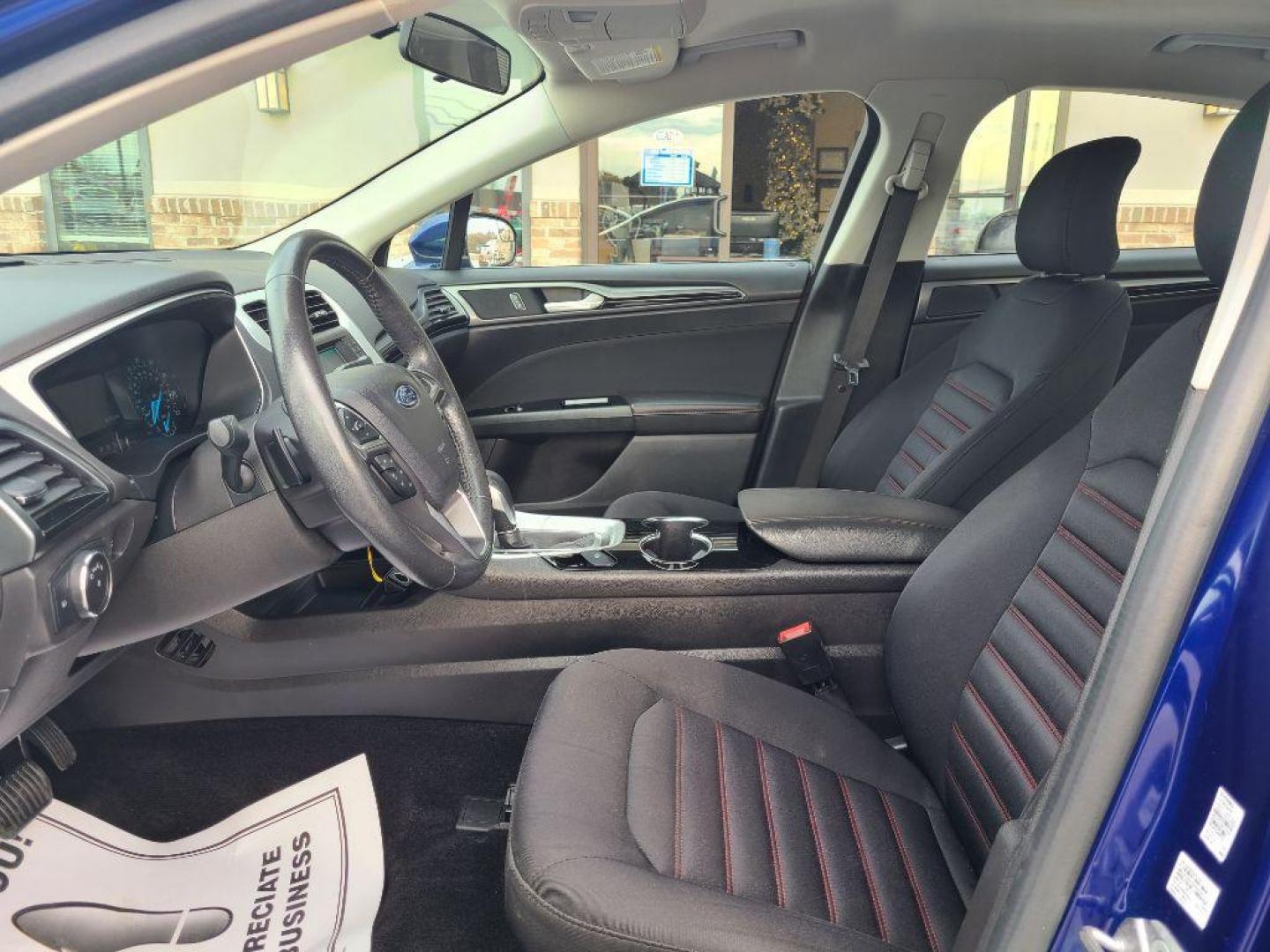 2015 BLUE FORD FUSION SE (3FA6P0H95FR) with an 2.0L engine, Automatic transmission, located at 13640 E Wade Hampton Blvd, Greer, SC, 29651, (864) 848-4040, 34.950825, -82.197464 - Photo#9