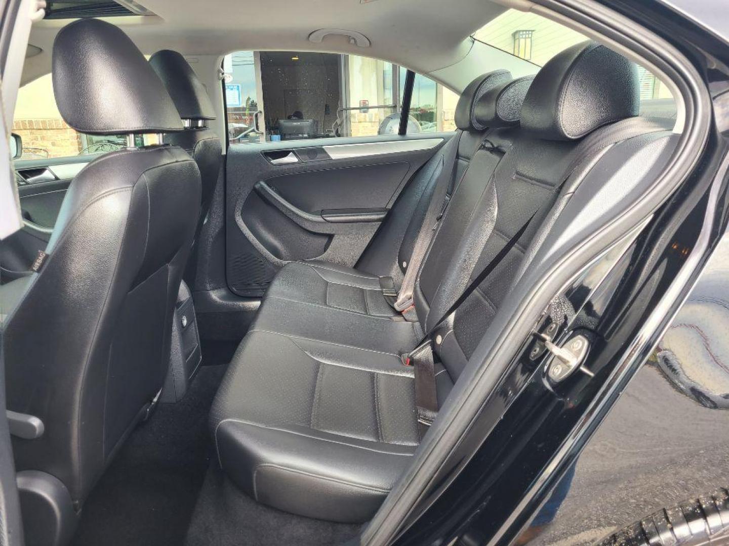 2015 BLACK VOLKSWAGEN JETTA SE PZEV (3VWD17AJ7FM) with an 1.8L engine, Automatic transmission, located at 13640 E Wade Hampton Blvd, Greer, SC, 29651, (864) 848-4040, 34.950825, -82.197464 - Photo#10