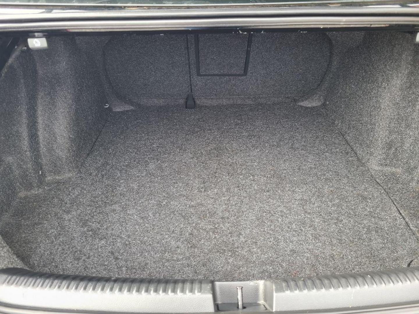 2015 BLACK VOLKSWAGEN JETTA SE PZEV (3VWD17AJ7FM) with an 1.8L engine, Automatic transmission, located at 13640 E Wade Hampton Blvd, Greer, SC, 29651, (864) 848-4040, 34.950825, -82.197464 - Photo#7