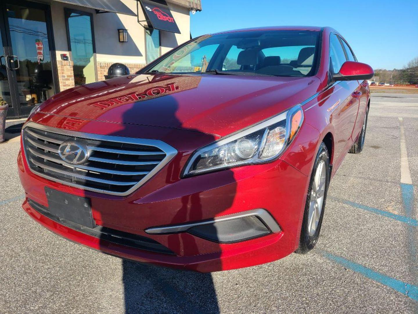 2016 RED HYUNDAI SONATA BASE (5NPE24AF7GH) with an 2.4L engine, Automatic transmission, located at 13640 E Wade Hampton Blvd, Greer, SC, 29651, (864) 848-4040, 34.950825, -82.197464 - Photo#1