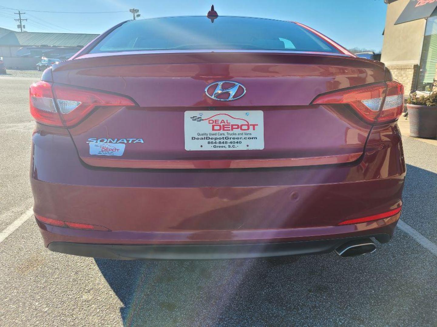 2016 RED HYUNDAI SONATA BASE (5NPE24AF7GH) with an 2.4L engine, Automatic transmission, located at 13640 E Wade Hampton Blvd, Greer, SC, 29651, (864) 848-4040, 34.950825, -82.197464 - Photo#5