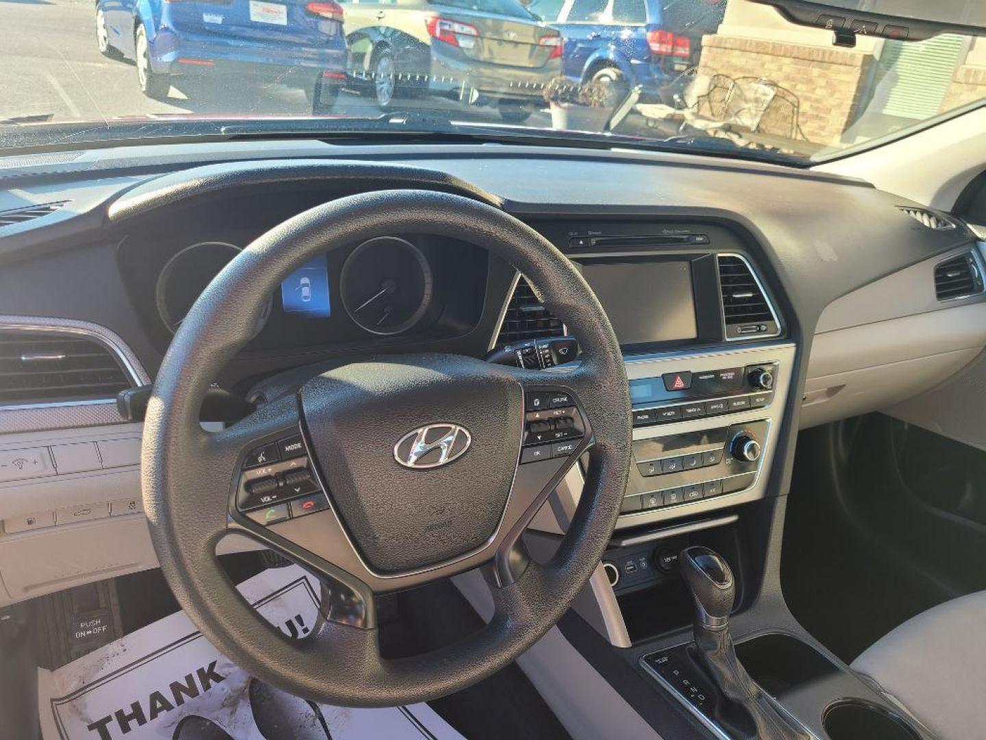 2016 RED HYUNDAI SONATA BASE (5NPE24AF7GH) with an 2.4L engine, Automatic transmission, located at 13640 E Wade Hampton Blvd, Greer, SC, 29651, (864) 848-4040, 34.950825, -82.197464 - Photo#8