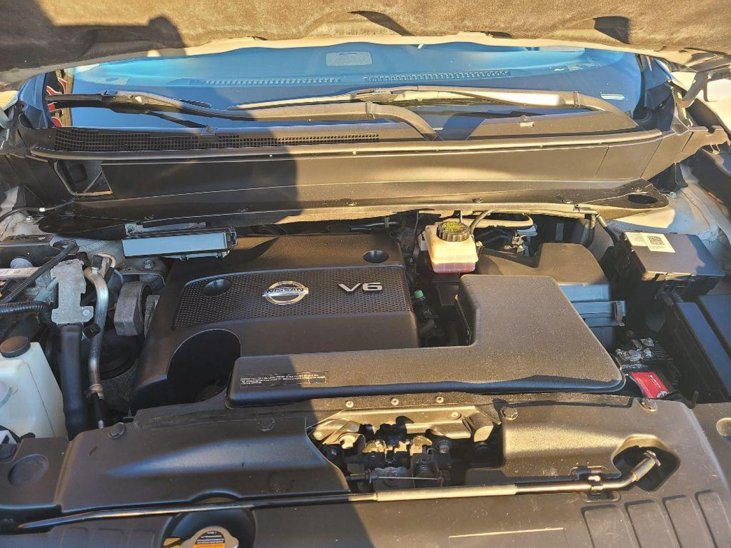 2013 SILVER NISSAN PATHFINDER SL (5N1AR2MM0DC) with an 3.5L engine, Continuously Variable transmission, located at 13640 E Wade Hampton Blvd, Greer, SC, 29651, (864) 848-4040, 34.950825, -82.197464 - Photo#12