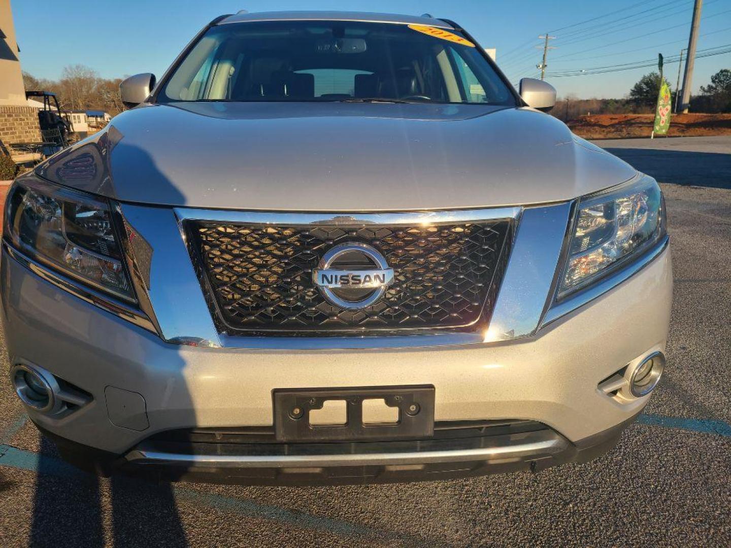 2013 SILVER NISSAN PATHFINDER SL (5N1AR2MM0DC) with an 3.5L engine, Continuously Variable transmission, located at 13640 E Wade Hampton Blvd, Greer, SC, 29651, (864) 848-4040, 34.950825, -82.197464 - Photo#2