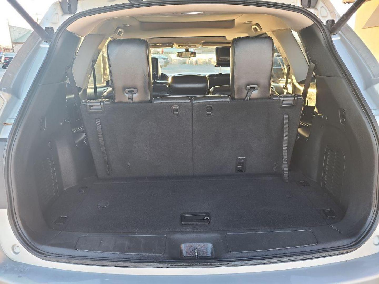 2013 SILVER NISSAN PATHFINDER SL (5N1AR2MM0DC) with an 3.5L engine, Continuously Variable transmission, located at 13640 E Wade Hampton Blvd, Greer, SC, 29651, (864) 848-4040, 34.950825, -82.197464 - Photo#7