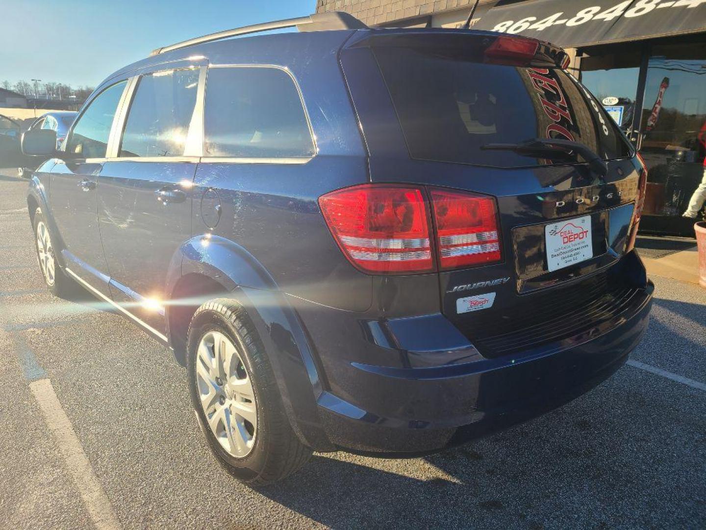 2017 BLUE DODGE JOURNEY SE (3C4PDCAB7HT) with an 2.4L engine, Automatic transmission, located at 13640 E Wade Hampton Blvd, Greer, SC, 29651, (864) 848-4040, 34.950825, -82.197464 - Photo#4