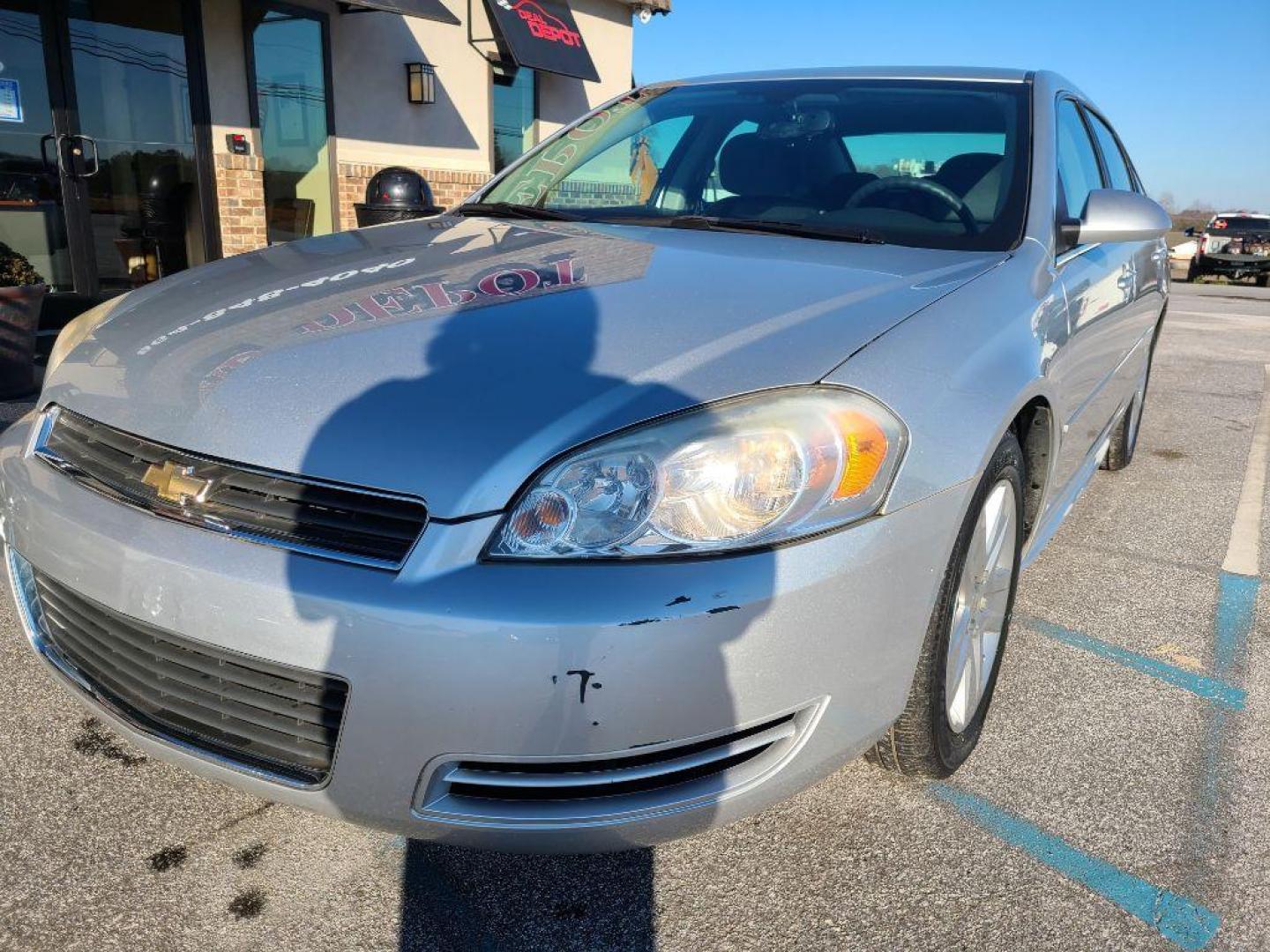 2010 SILVER CHEVROLET IMPALA LS (2G1WA5EK8A1) with an 3.5L engine, Automatic transmission, located at 13640 E Wade Hampton Blvd, Greer, SC, 29651, (864) 848-4040, 34.950825, -82.197464 - Photo#1