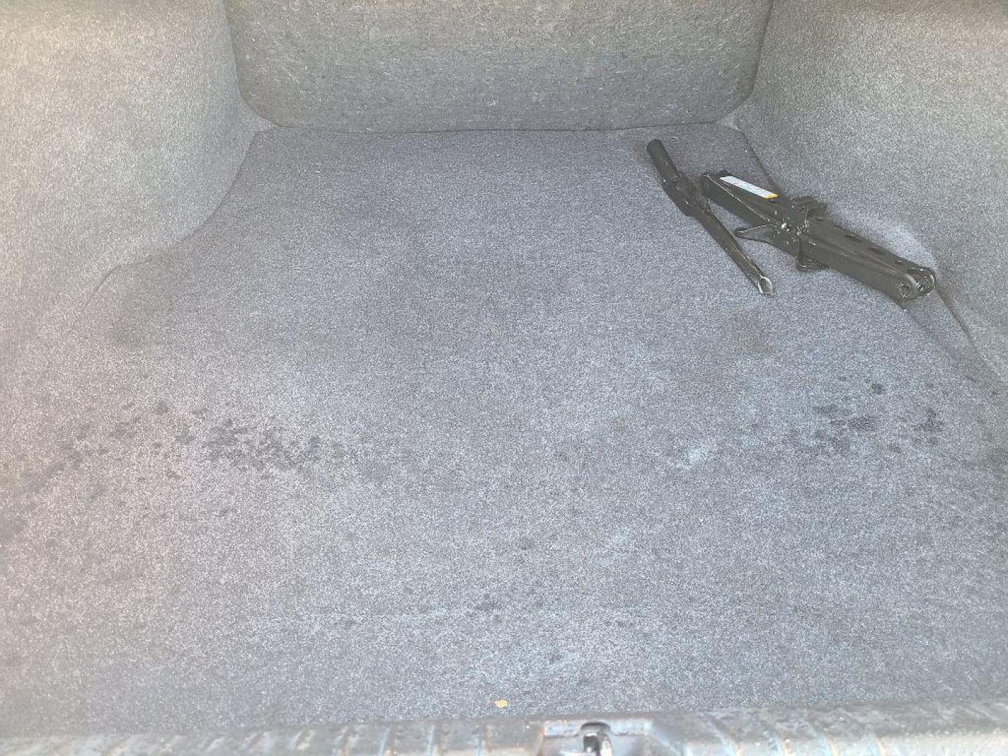 2010 SILVER CHEVROLET IMPALA LS (2G1WA5EK8A1) with an 3.5L engine, Automatic transmission, located at 13640 E Wade Hampton Blvd, Greer, SC, 29651, (864) 848-4040, 34.950825, -82.197464 - Photo#7