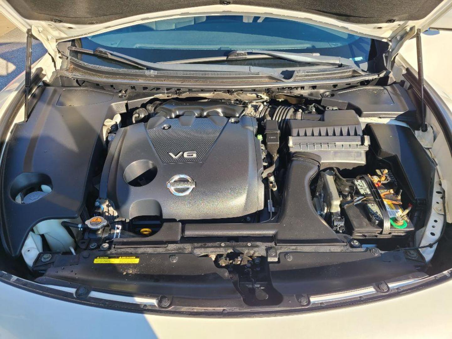 2011 WHITE NISSAN MAXIMA S (1N4AA5AP4BC) with an 3.5L engine, Automatic transmission, located at 13640 E Wade Hampton Blvd, Greer, SC, 29651, (864) 848-4040, 34.950825, -82.197464 - Photo#11