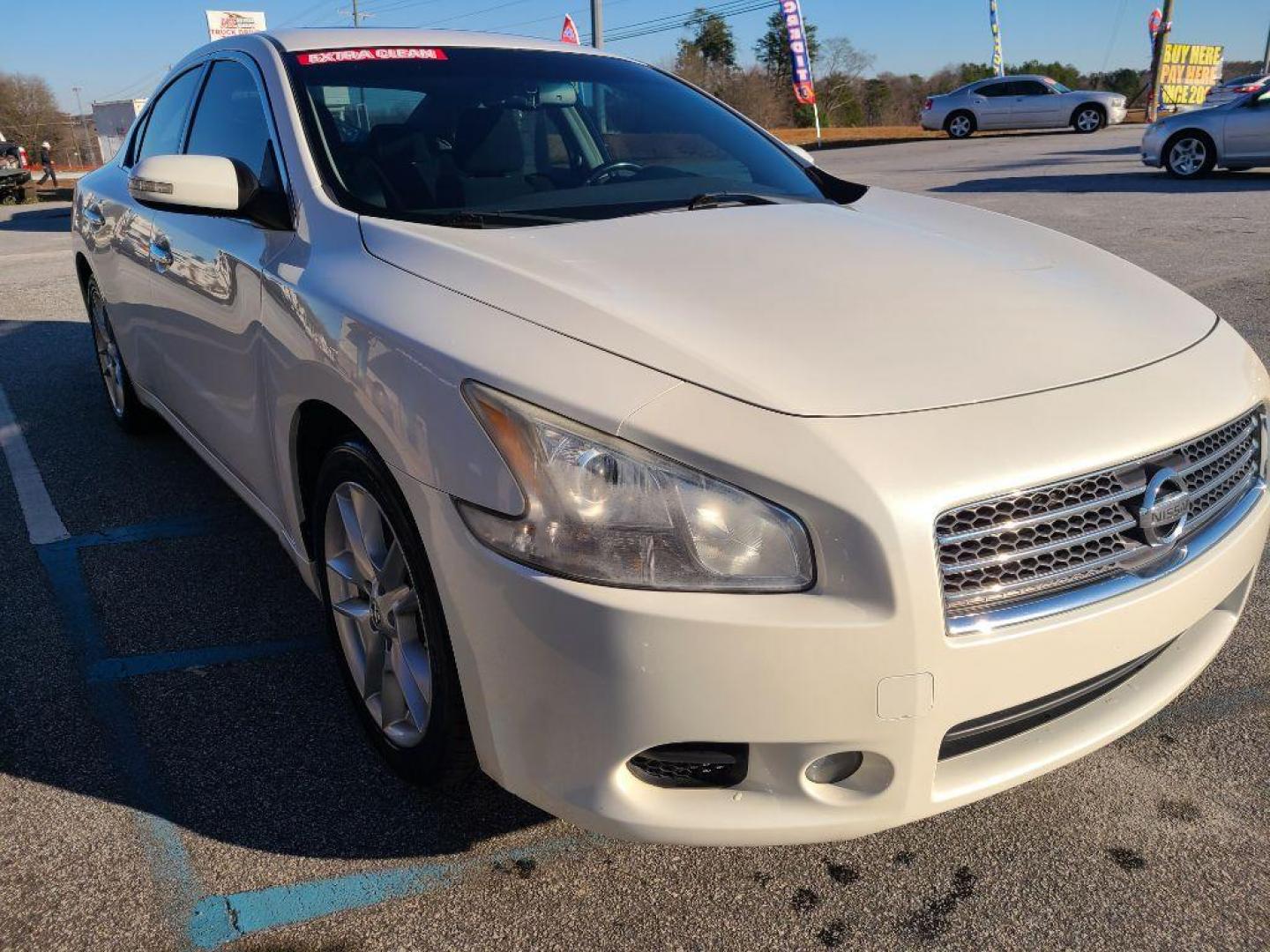 2011 WHITE NISSAN MAXIMA S (1N4AA5AP4BC) with an 3.5L engine, Automatic transmission, located at 13640 E Wade Hampton Blvd, Greer, SC, 29651, (864) 848-4040, 34.950825, -82.197464 - Photo#3