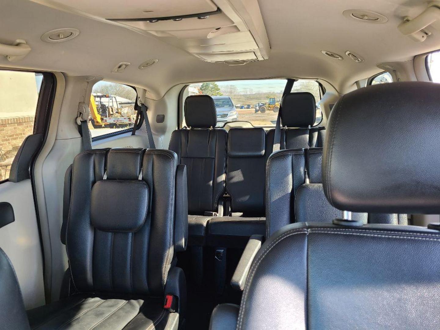 2013 BLACK CHRYSLER TOWN AND COUNTR TOURING (2C4RC1BG8DR) with an 3.6L engine, Automatic transmission, located at 13640 E Wade Hampton Blvd, Greer, SC, 29651, (864) 848-4040, 34.950825, -82.197464 - Photo#13