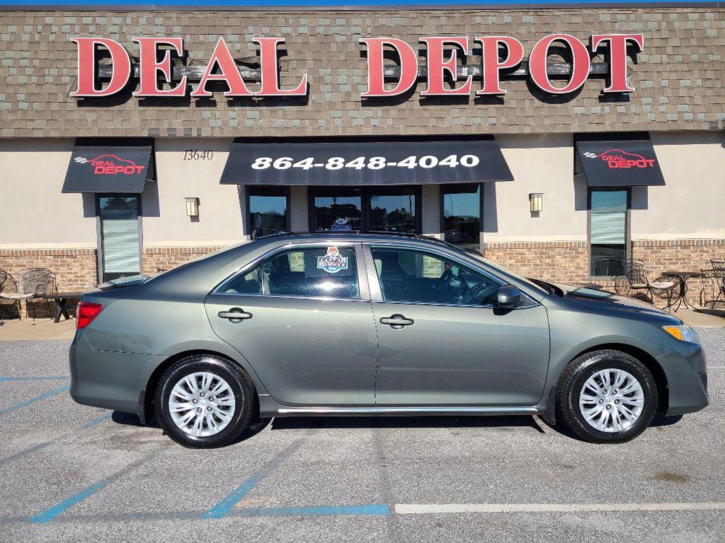 2012 GRAY TOYOTA CAMRY LE (4T4BF1FK7CR) with an 2.5L engine, Automatic transmission, located at 13640 E Wade Hampton Blvd, Greer, SC, 29651, (864) 848-4040, 34.950825, -82.197464 - Photo#12