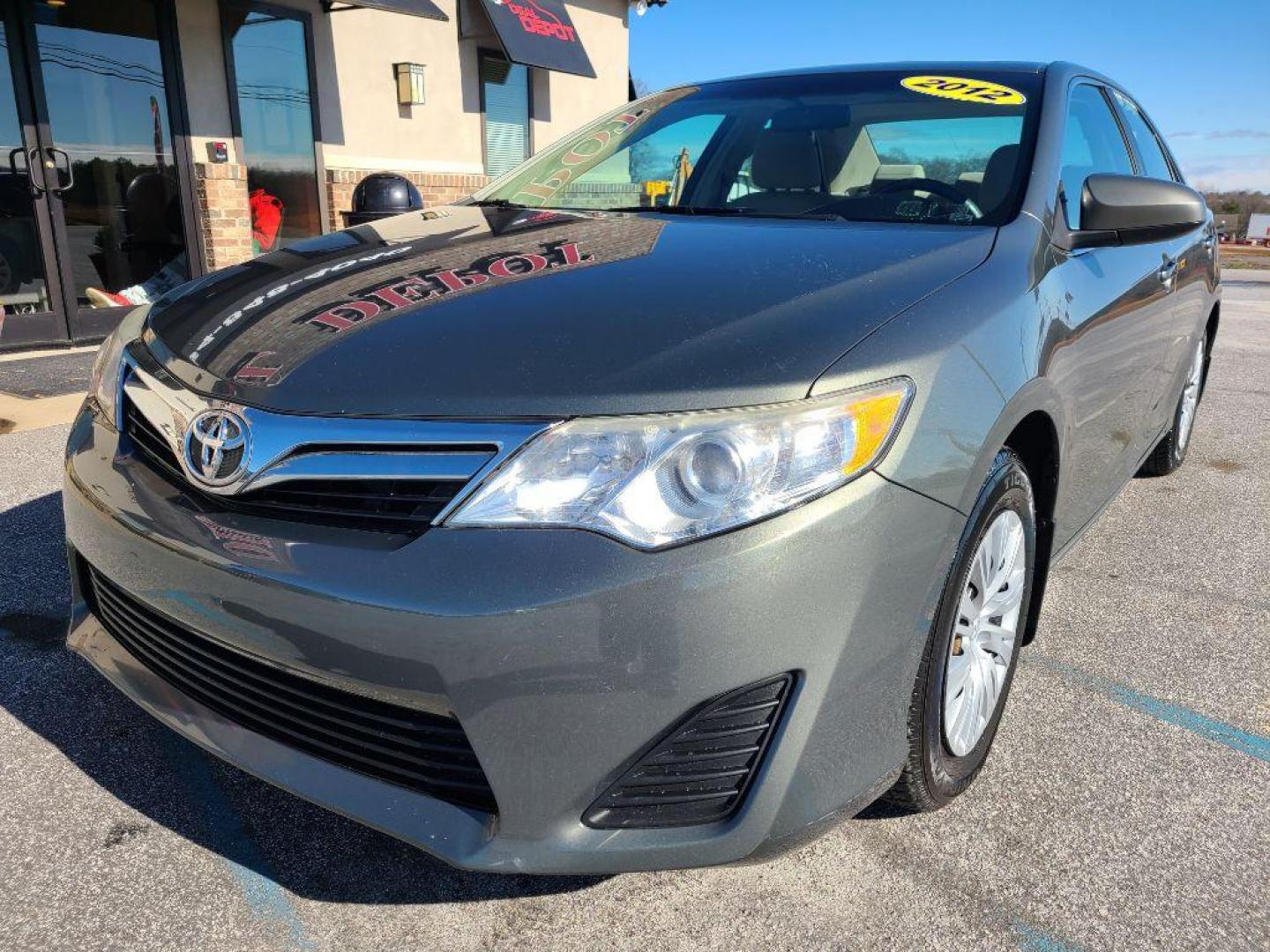 2012 GRAY TOYOTA CAMRY LE (4T4BF1FK7CR) with an 2.5L engine, Automatic transmission, located at 13640 E Wade Hampton Blvd, Greer, SC, 29651, (864) 848-4040, 34.950825, -82.197464 - Photo#1
