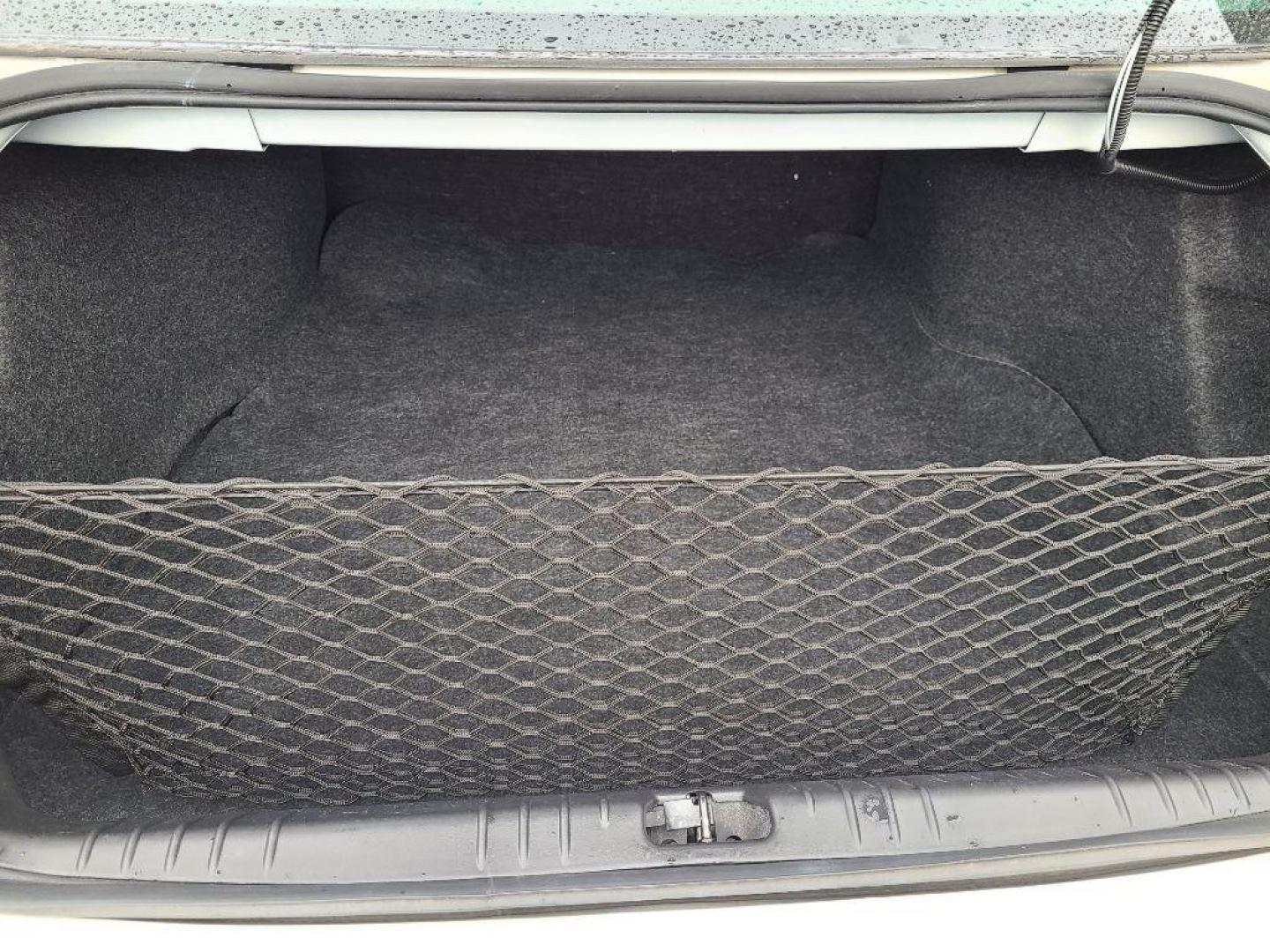 2008 WHITE CHEVROLET IMPALA LS (2G1WB58K689) with an 3.5L engine, Automatic transmission, located at 13640 E Wade Hampton Blvd, Greer, SC, 29651, (864) 848-4040, 34.950825, -82.197464 - Photo#7