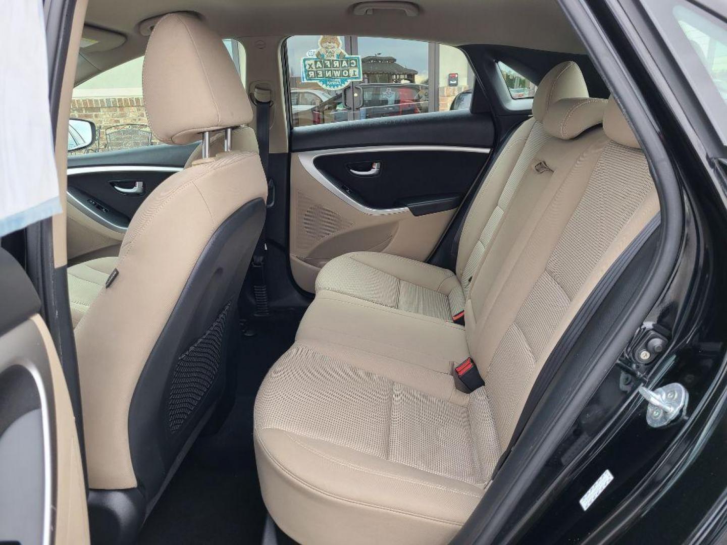 2016 BLACK HYUNDAI ELANTRA GT BASE (KMHD35LH2GU) with an 2.0L engine, 6-Speed Manual transmission, located at 13640 E Wade Hampton Blvd, Greer, SC, 29651, (864) 848-4040, 34.950825, -82.197464 - Photo#10