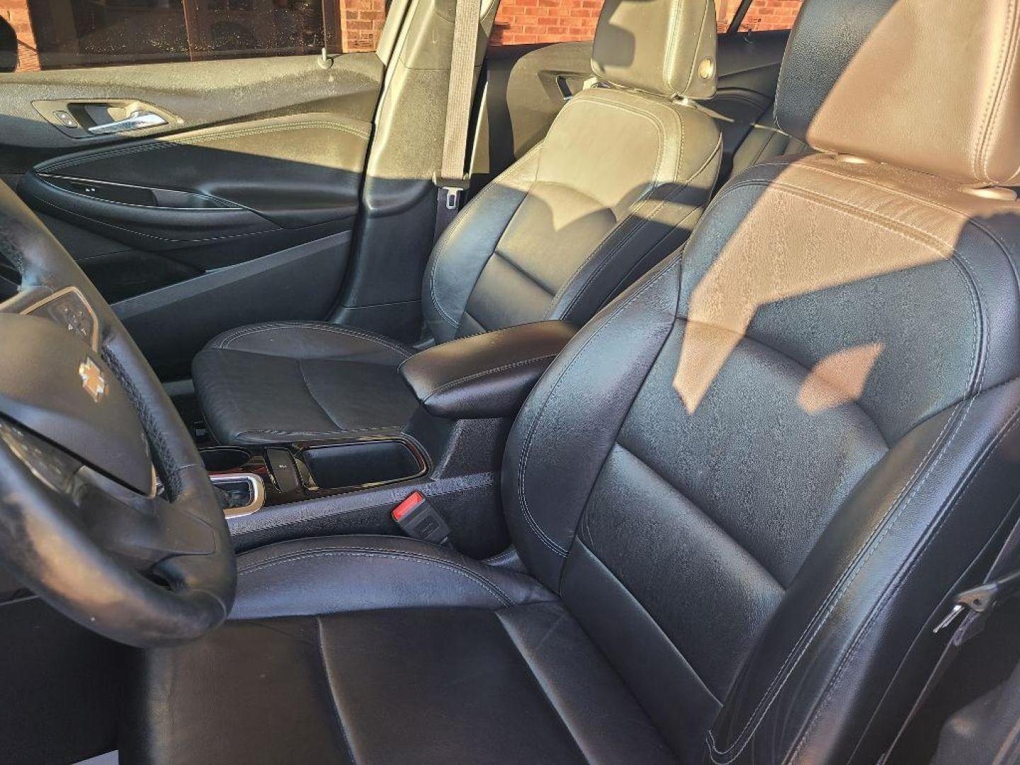 2017 SILVER CHEVROLET CRUZE PREMIER (1G1BF5SM5H7) with an 1.4L engine, Automatic transmission, located at 13640 E Wade Hampton Blvd, Greer, SC, 29651, (864) 848-4040, 34.950825, -82.197464 - Photo#9