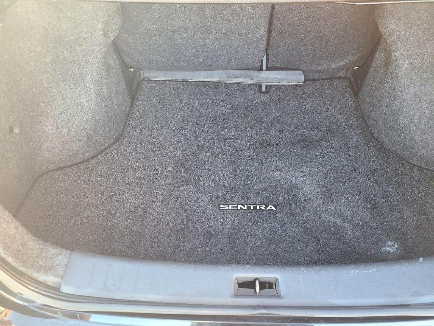 2015 BLACK NISSAN SENTRA SV (3N1AB7AP6FY) with an 1.8L engine, Automatic transmission, located at 13640 E Wade Hampton Blvd, Greer, SC, 29651, (864) 848-4040, 34.950825, -82.197464 - Photo#7