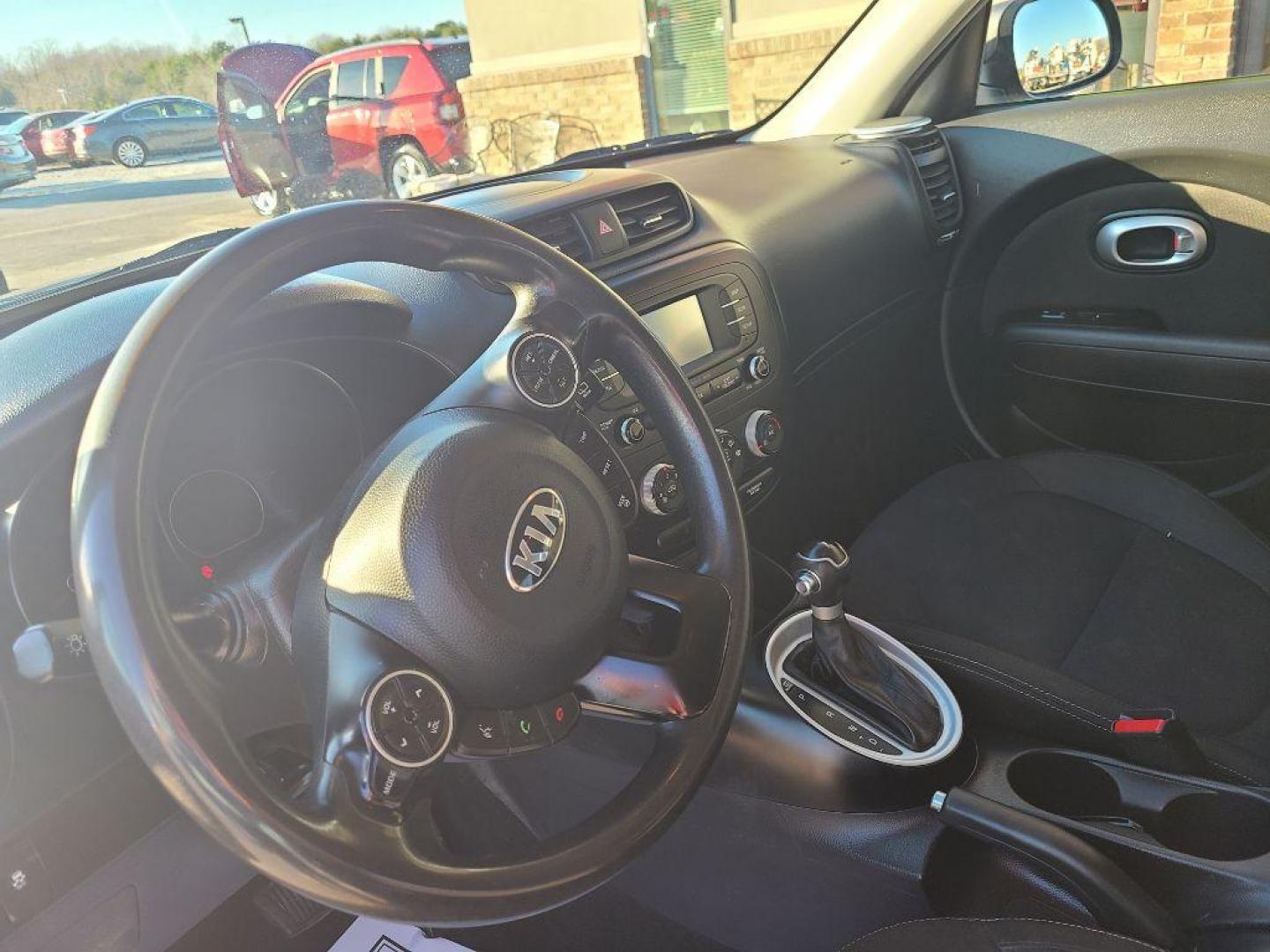 2016 GRAY KIA SOUL BASE (KNDJN2A2XG7) with an 1.6L engine, 6-Speed Manual transmission, located at 13640 E Wade Hampton Blvd, Greer, SC, 29651, (864) 848-4040, 34.950825, -82.197464 - Photo#8