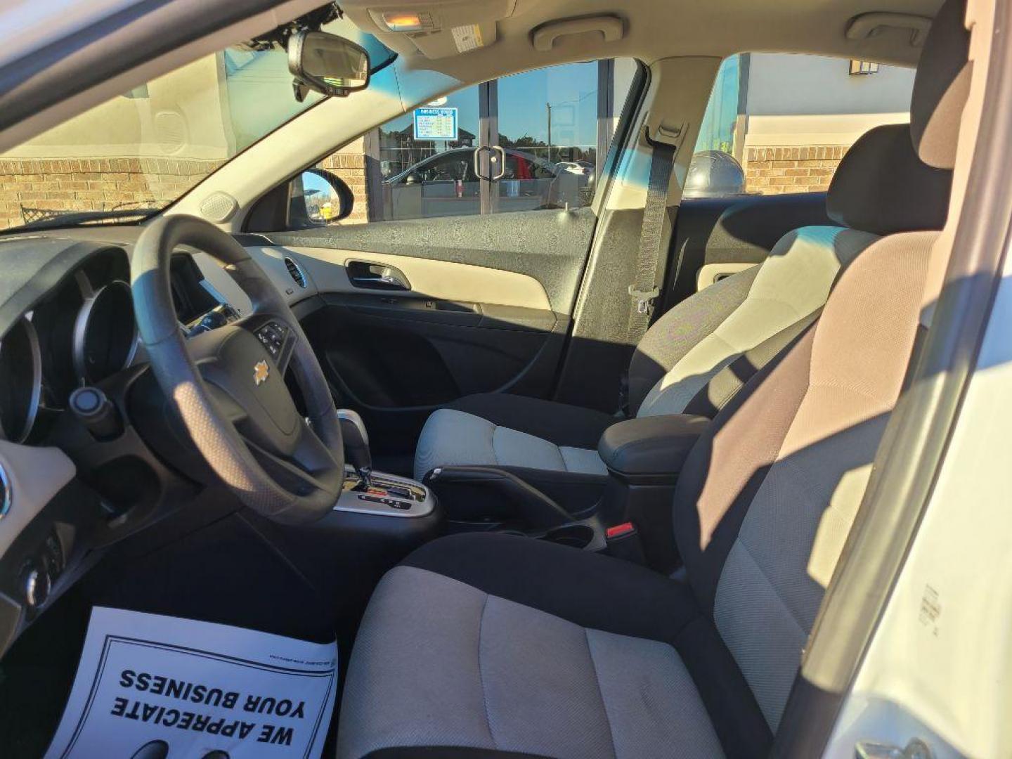 2015 WHITE CHEVROLET CRUZE LS AUTO (1G1PA5SG3F7) with an 1.8L engine, Automatic transmission, located at 13640 E Wade Hampton Blvd, Greer, SC, 29651, (864) 848-4040, 34.950825, -82.197464 - Photo#9