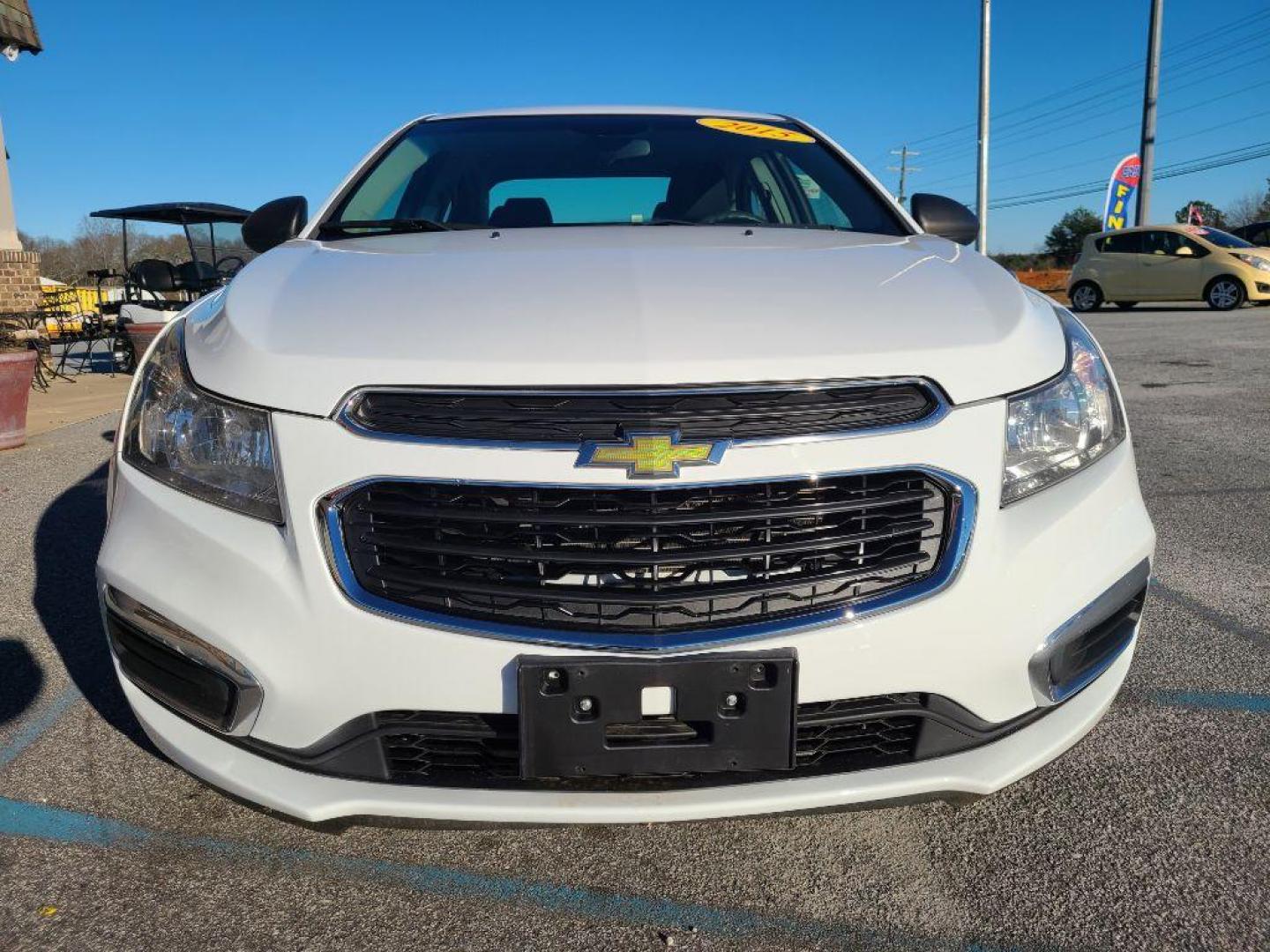 2015 WHITE CHEVROLET CRUZE LS AUTO (1G1PA5SG3F7) with an 1.8L engine, Automatic transmission, located at 13640 E Wade Hampton Blvd, Greer, SC, 29651, (864) 848-4040, 34.950825, -82.197464 - Photo#2