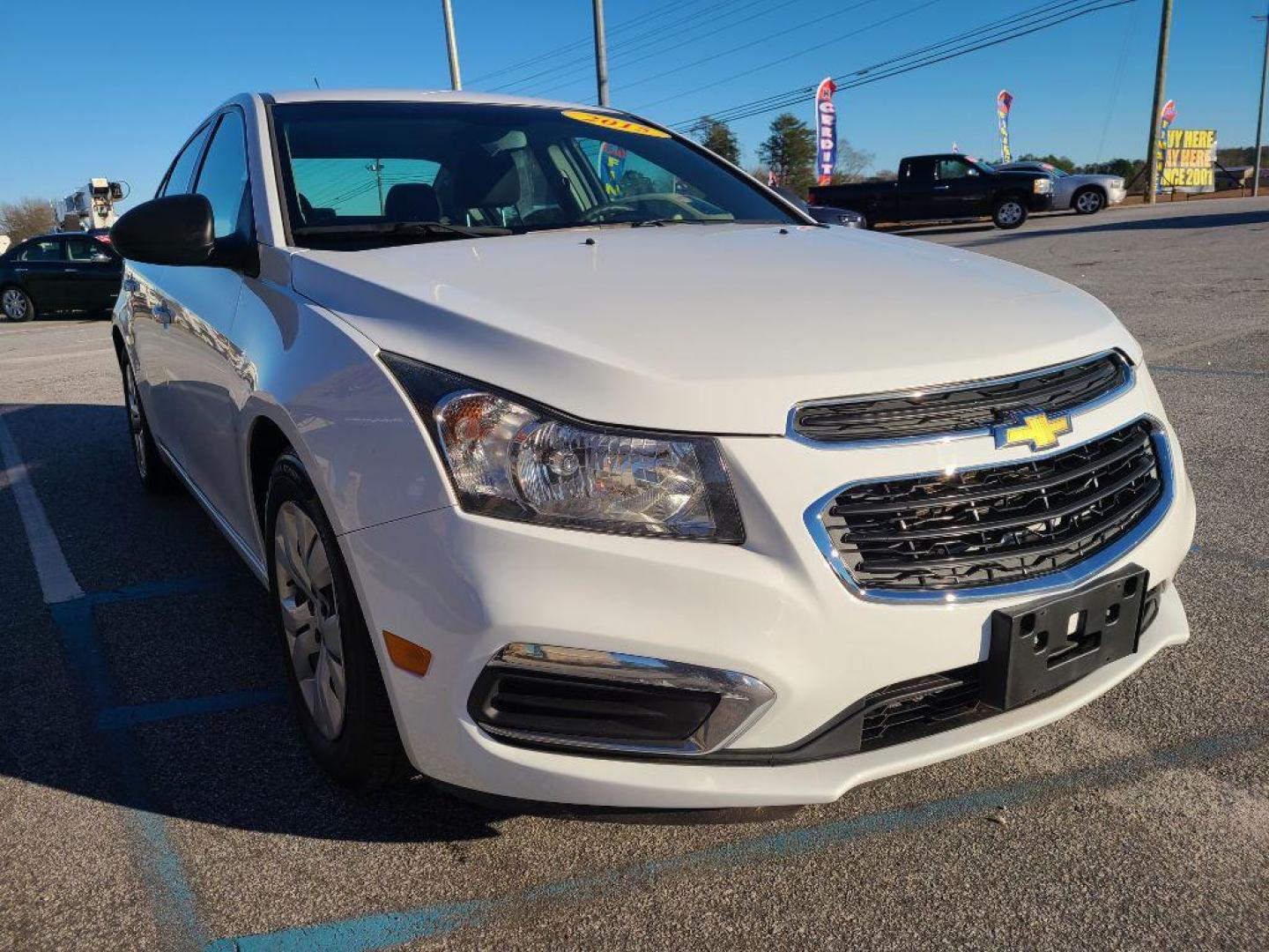 2015 WHITE CHEVROLET CRUZE LS AUTO (1G1PA5SG3F7) with an 1.8L engine, Automatic transmission, located at 13640 E Wade Hampton Blvd, Greer, SC, 29651, (864) 848-4040, 34.950825, -82.197464 - Photo#3