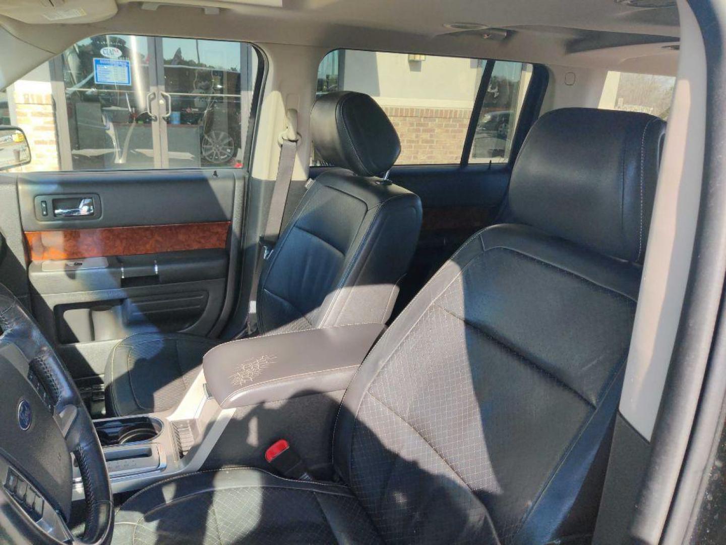 2011 BLACK FORD FLEX LIMITED (2FMGK5DC9BB) with an 3.5L engine, Automatic transmission, located at 13640 E Wade Hampton Blvd, Greer, SC, 29651, (864) 848-4040, 34.950825, -82.197464 - Photo#10